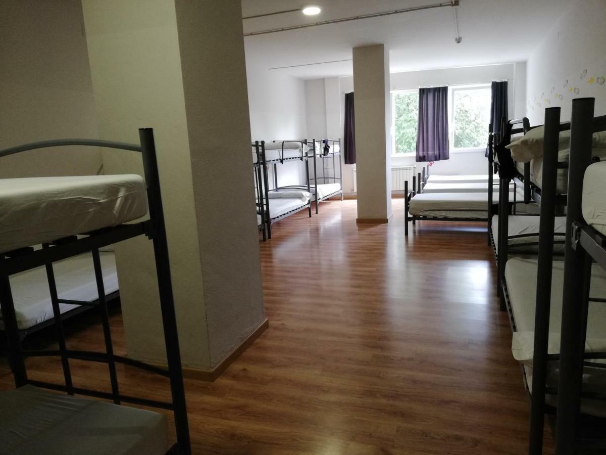 Alma Del Camino - Rooms & Albergue Sarria Exterior photo