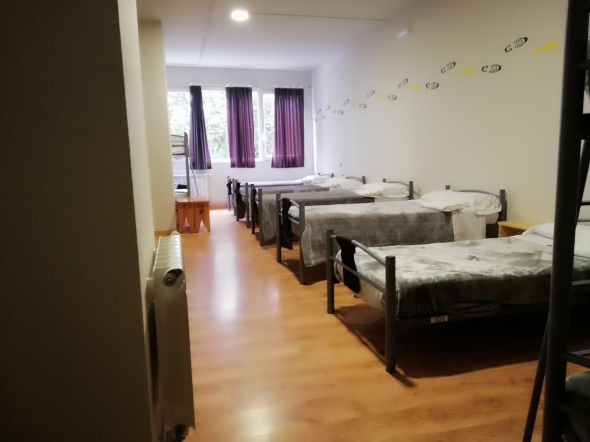 Alma Del Camino - Rooms & Albergue Sarria Exterior photo